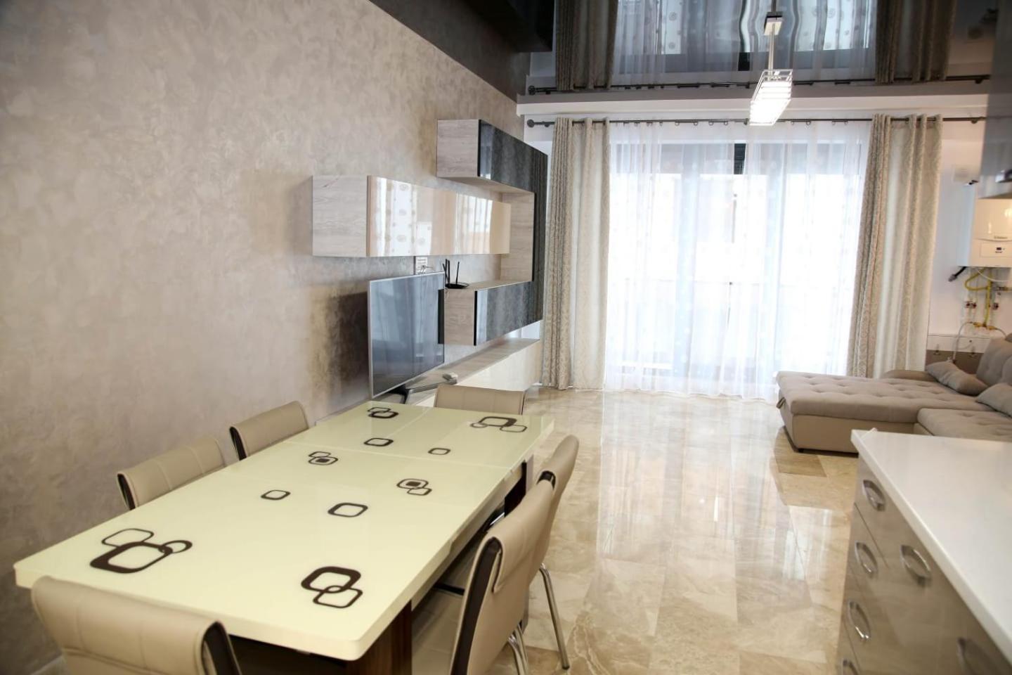 C&y Solid Apartament Mamaia